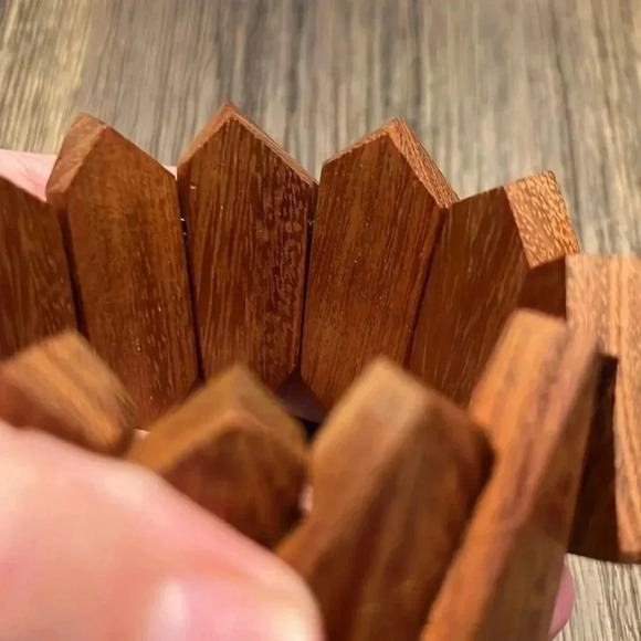 Vintage 1 3/4” Stretch Wooden‎ Bracelet - Picture 6 of 6